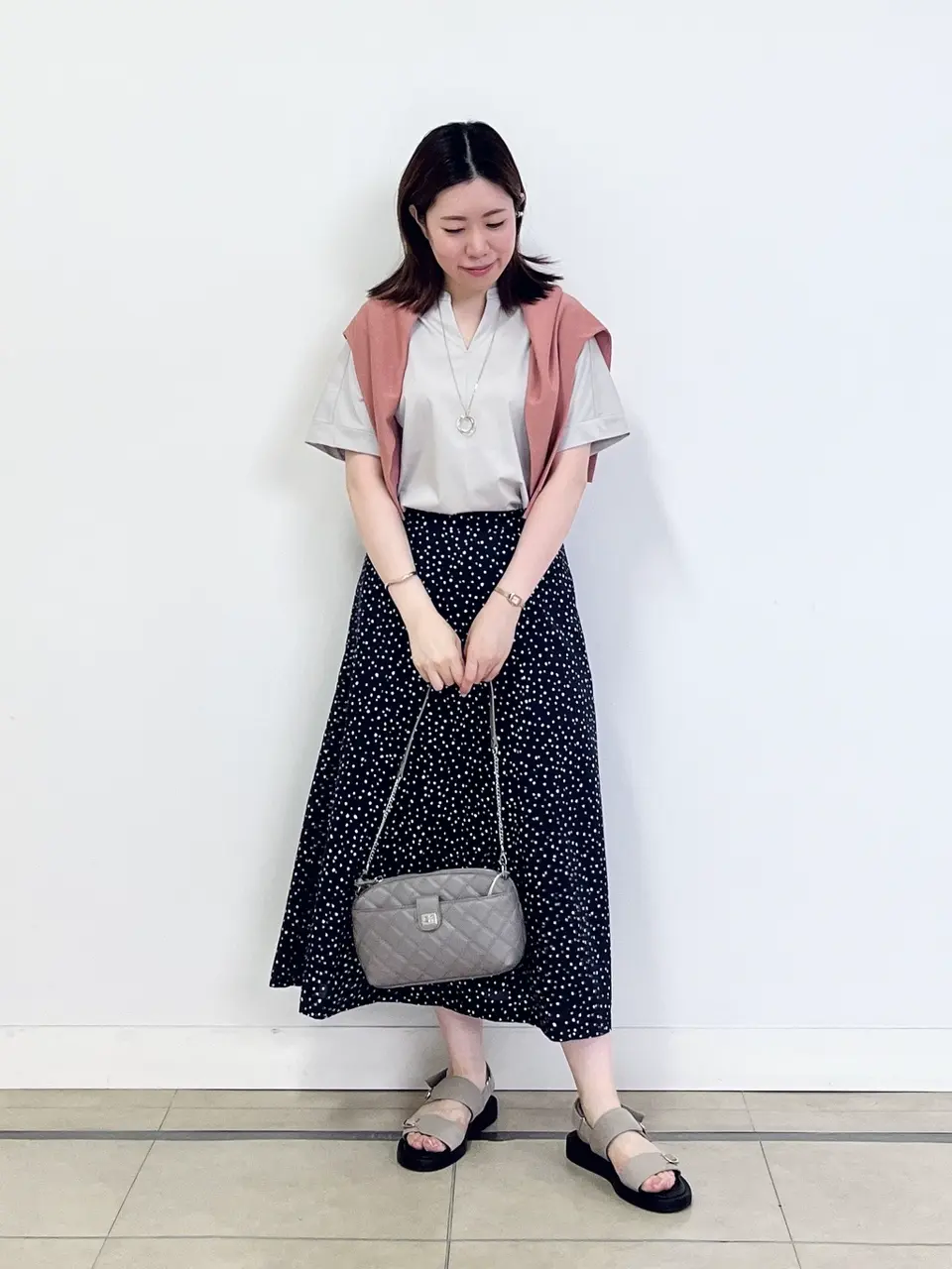  金子 コーディネート画像