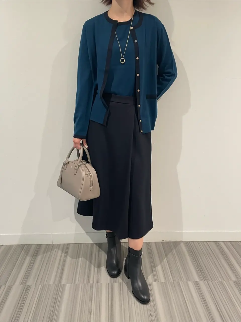 J.PRESS LADIES スタッフ コーディネート画像