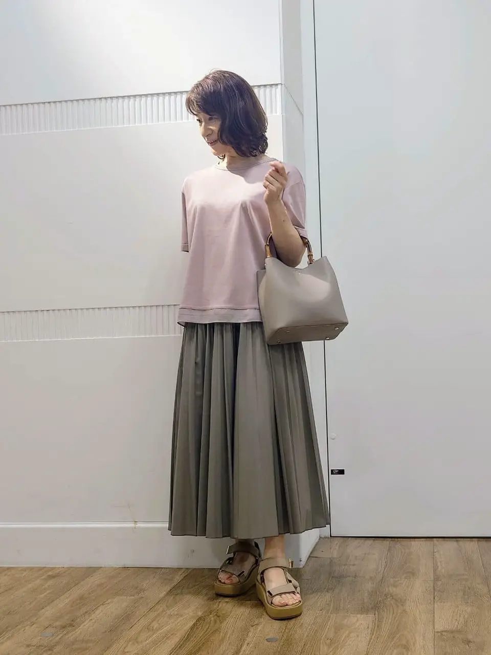 J.PRESS LADIES スタッフ コーディネート画像