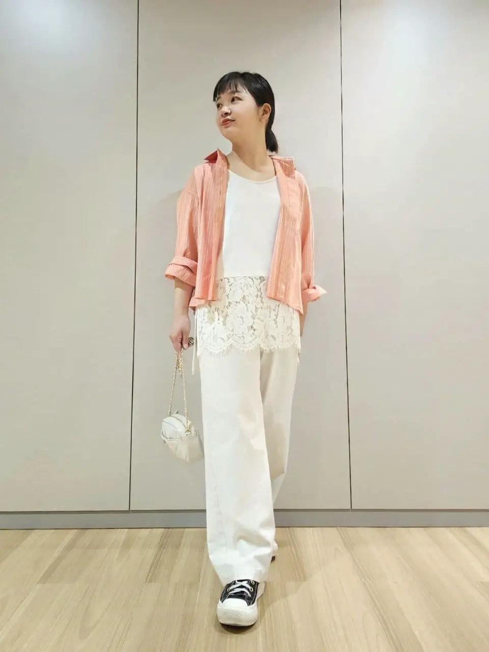  阿多 コーディネート画像