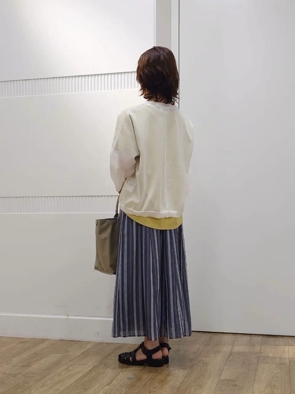 J.PRESS LADIES スタッフ コーディネート画像