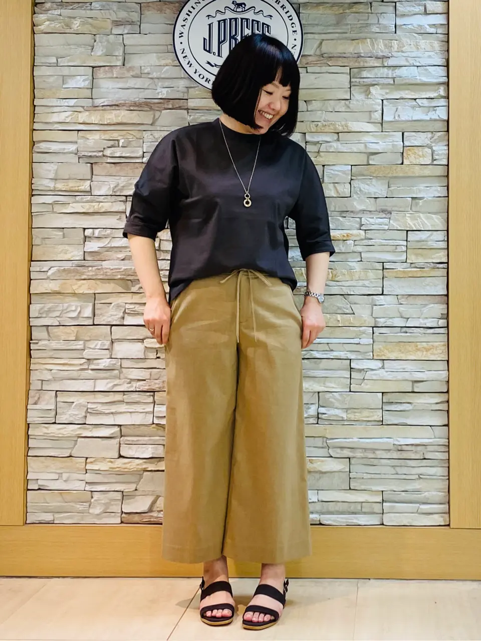 J.PRESS LADIES 内田 コーディネート画像