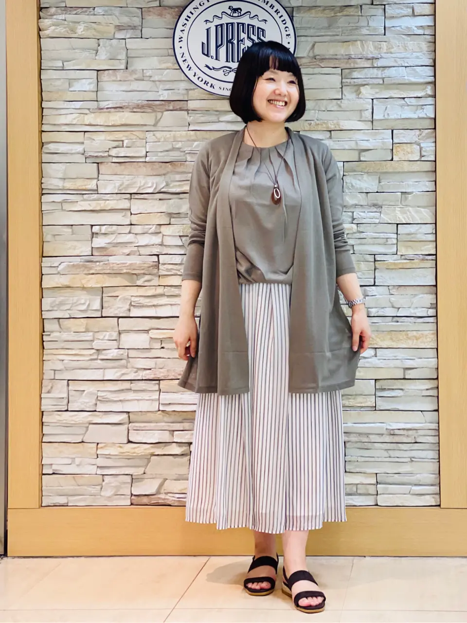 J.PRESS LADIES 内田 コーディネート画像