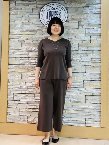 J.PRESS LADIES 内田 コーディネート画像