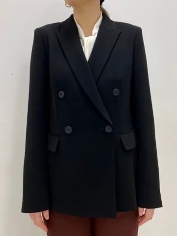 JOSEPH スタッフ コーディネート画像