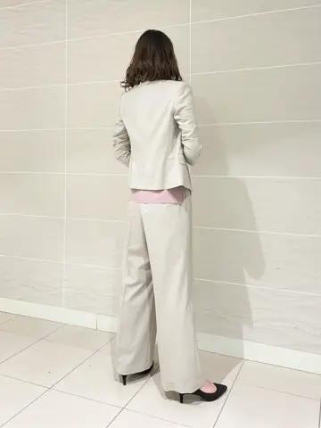 JOSEPH スタッフ コーディネート画像