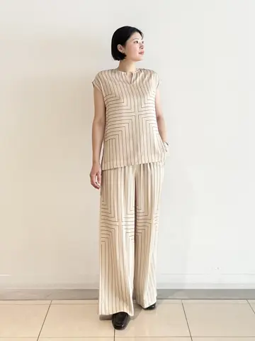 JOSEPH スタッフ コーディネート画像