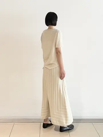 JOSEPH スタッフ コーディネート画像