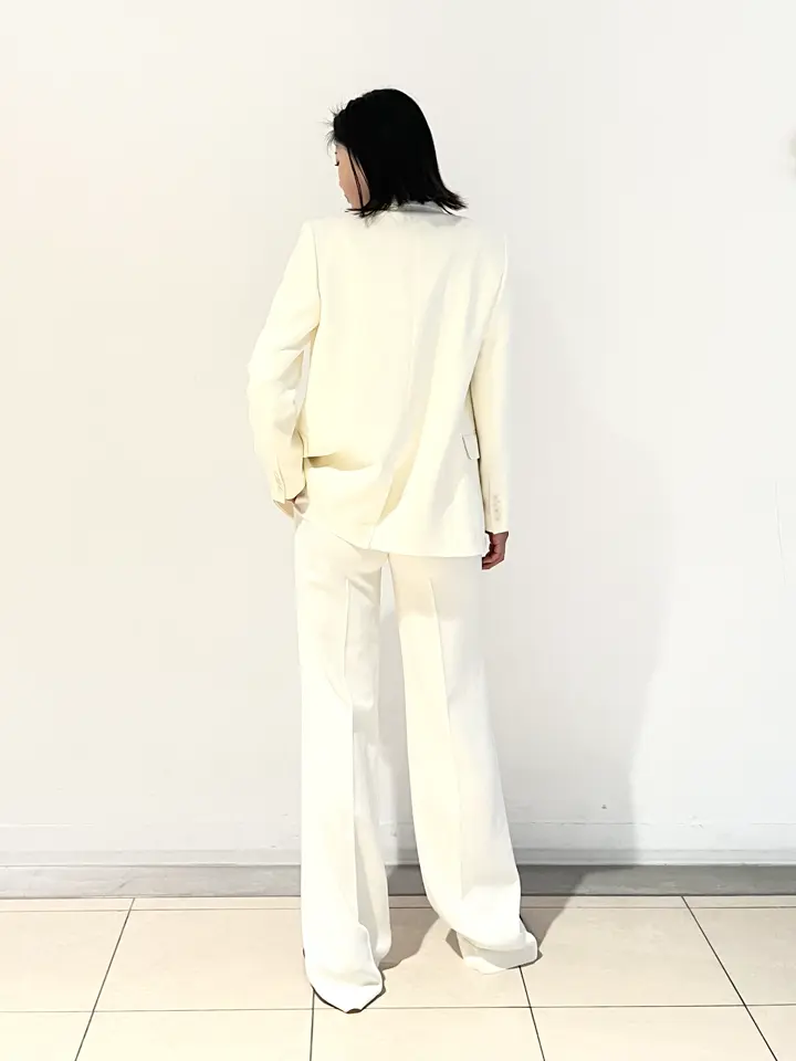 JOSEPH スタッフ コーディネート画像