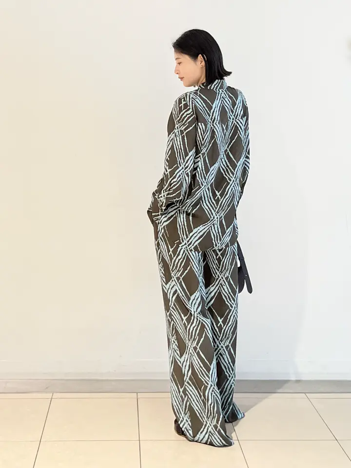 JOSEPH スタッフ コーディネート画像