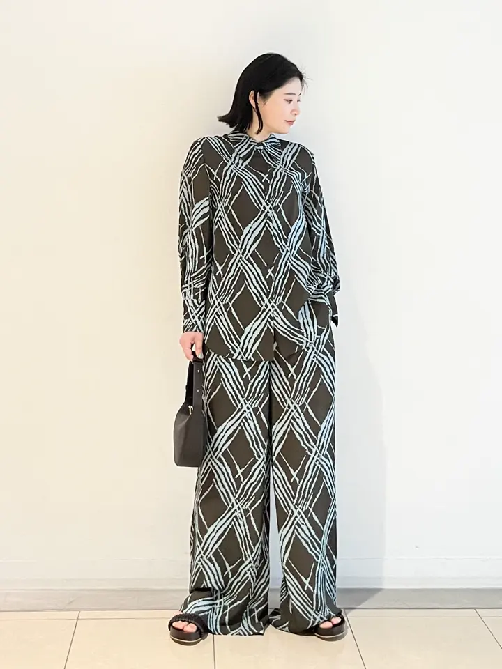 JOSEPH スタッフ コーディネート画像