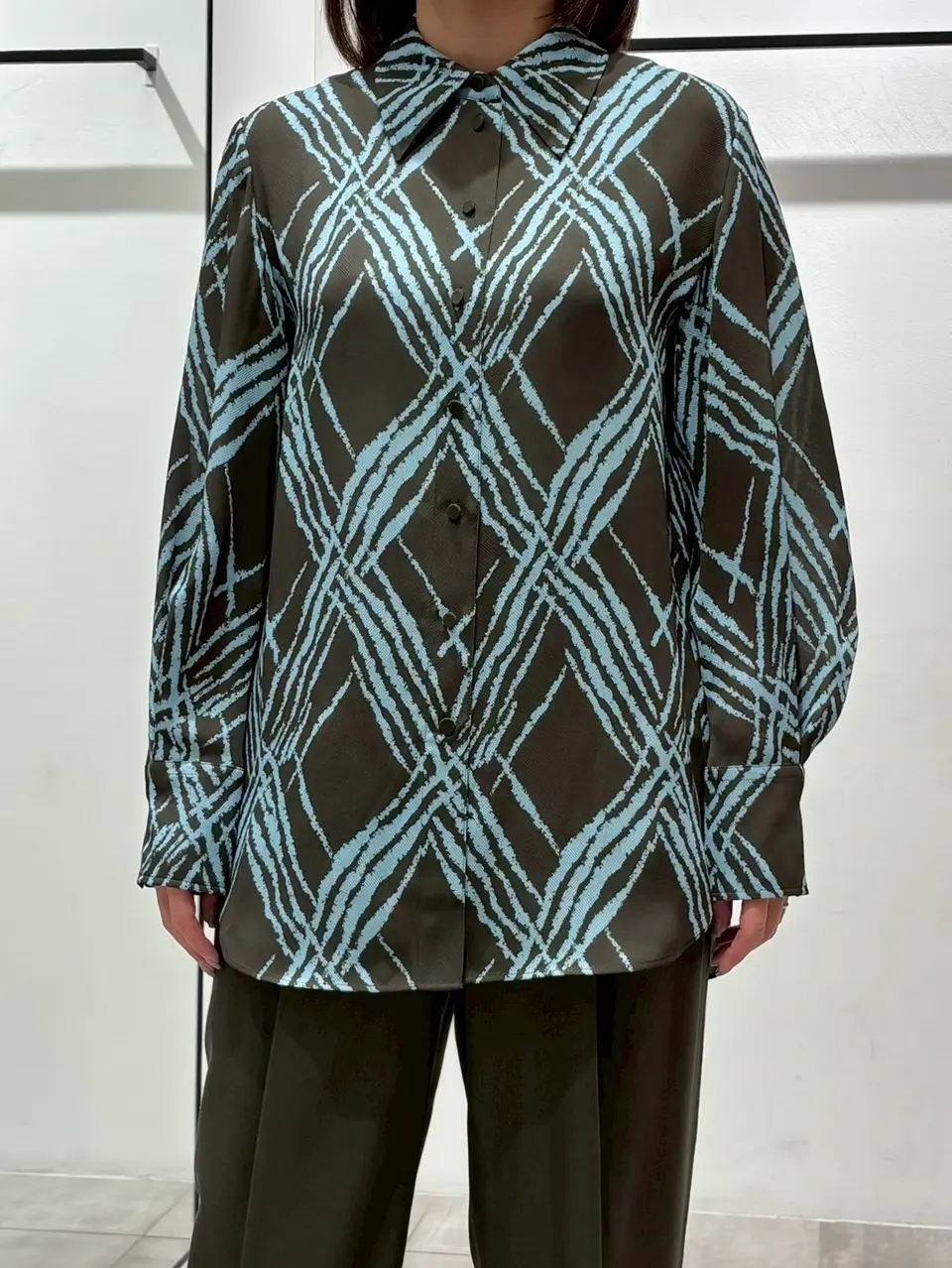 JOSEPH 小田 コーディネート画像