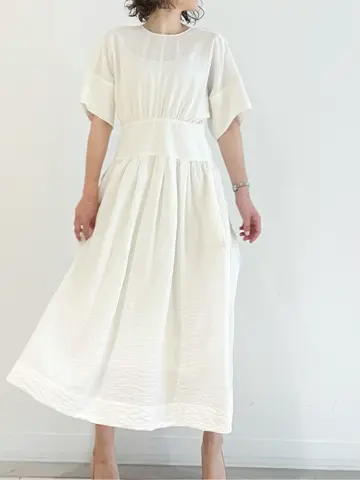 JOSEPH スタッフ コーディネート画像