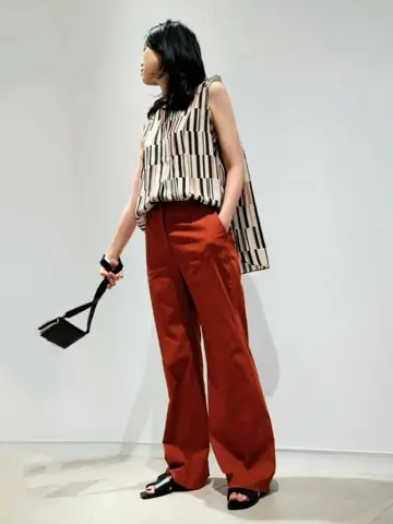 JOSEPH スタッフ コーディネート画像