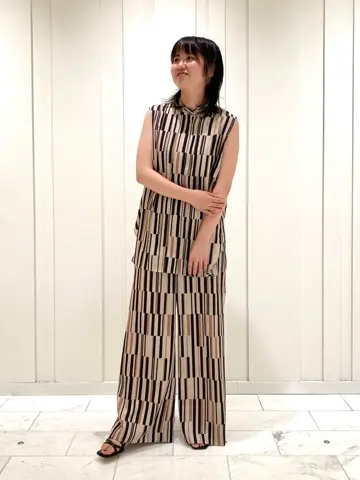 JOSEPH スタッフ コーディネート画像