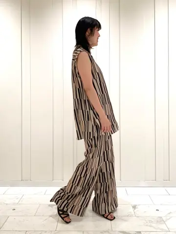 JOSEPH スタッフ コーディネート画像