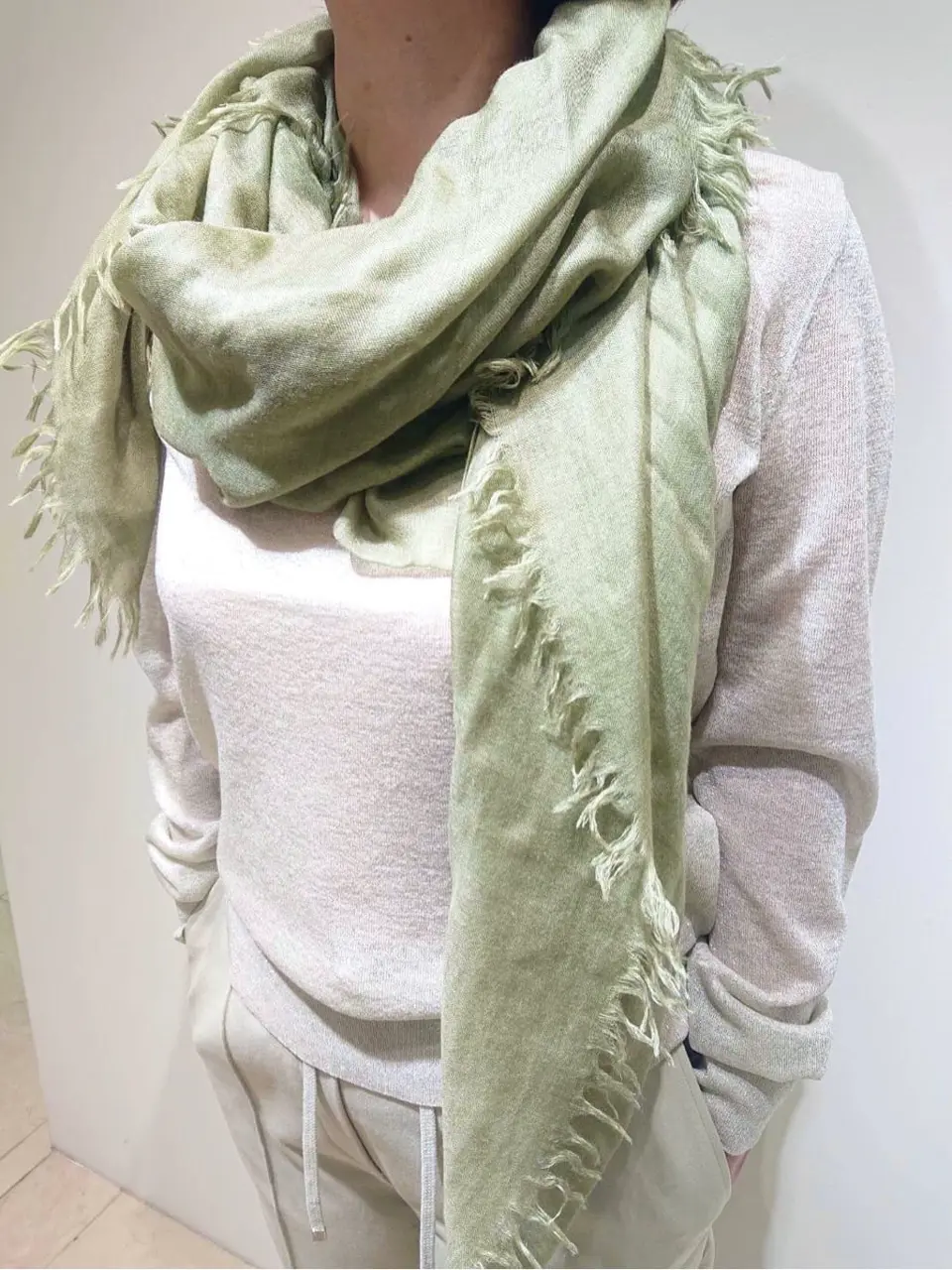 JOSEPH スタッフ コーディネート画像