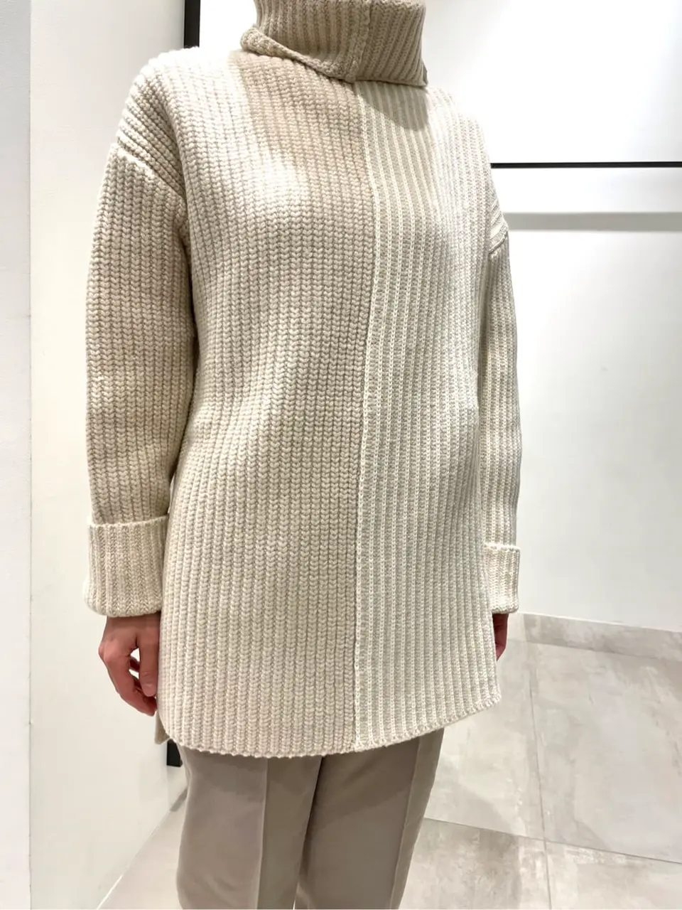 JOSEPH 森谷 コーディネート画像