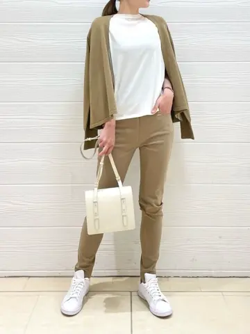 JOSEPH スタッフ コーディネート画像