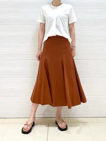 JOSEPH スタッフ コーディネート画像