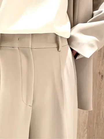 JOSEPH スタッフ コーディネート画像