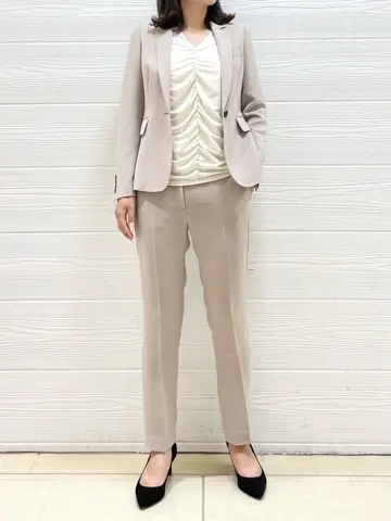 JOSEPH スタッフ コーディネート画像