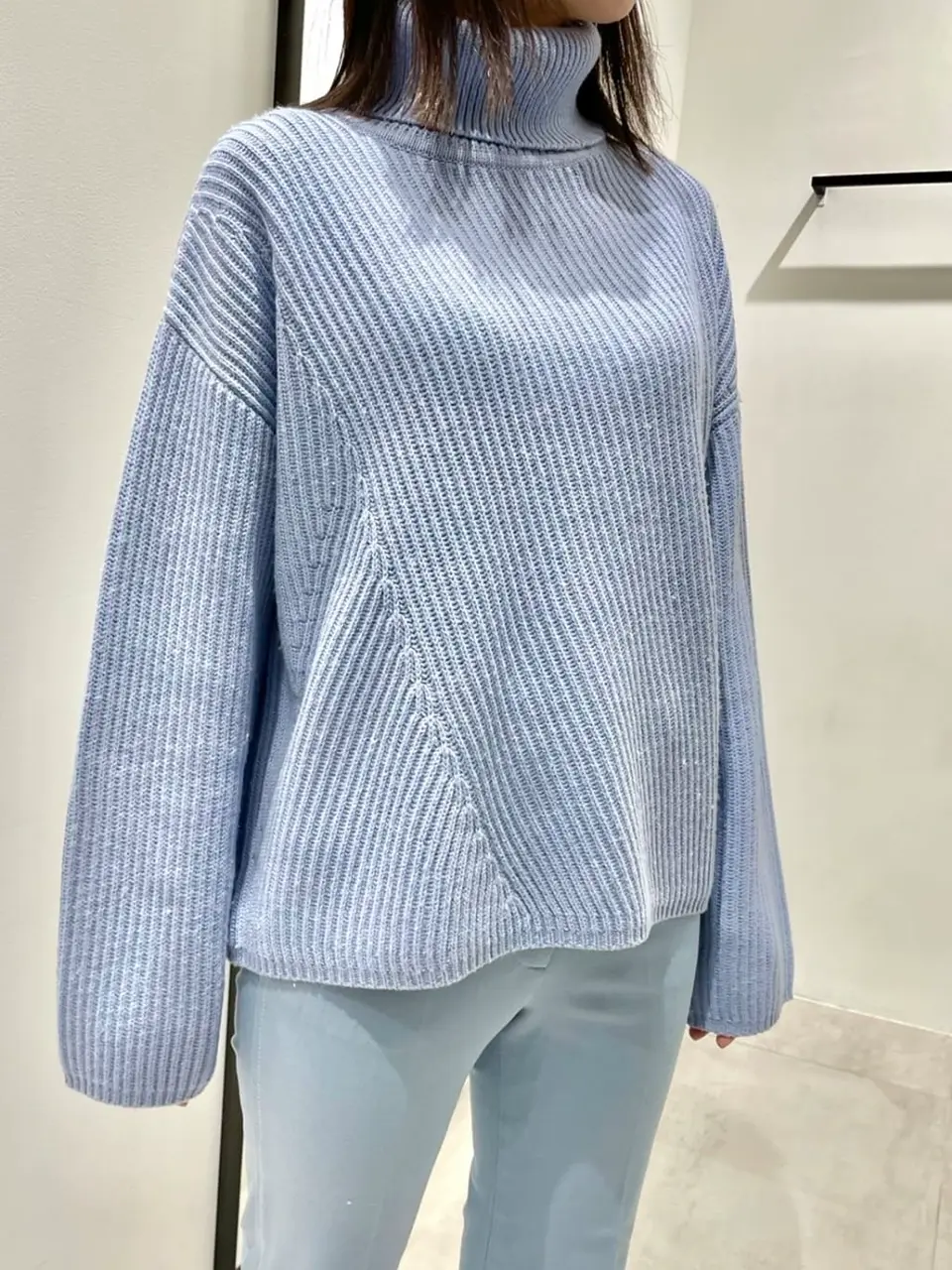 JOSEPH 小田 コーディネート画像