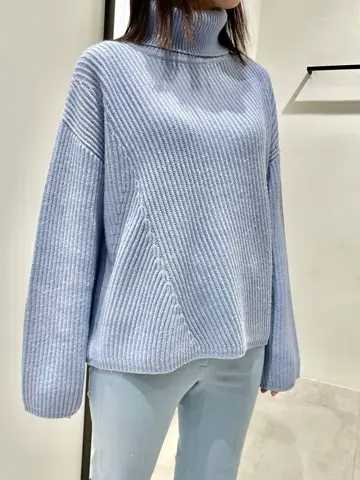 JOSEPH 小田 コーディネート画像