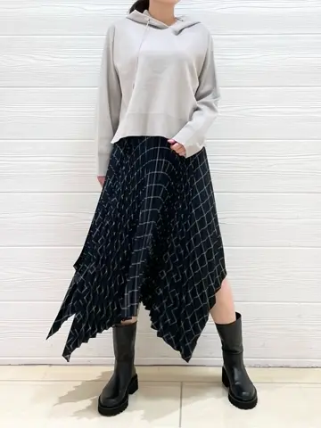 JOSEPH スタッフ コーディネート画像