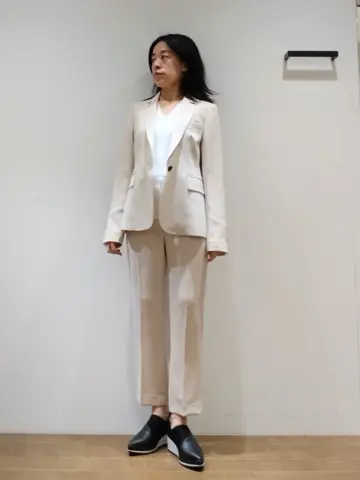 JOSEPH スタッフ コーディネート画像