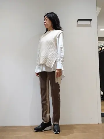 JOSEPH スタッフ コーディネート画像