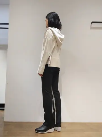 JOSEPH スタッフ コーディネート画像