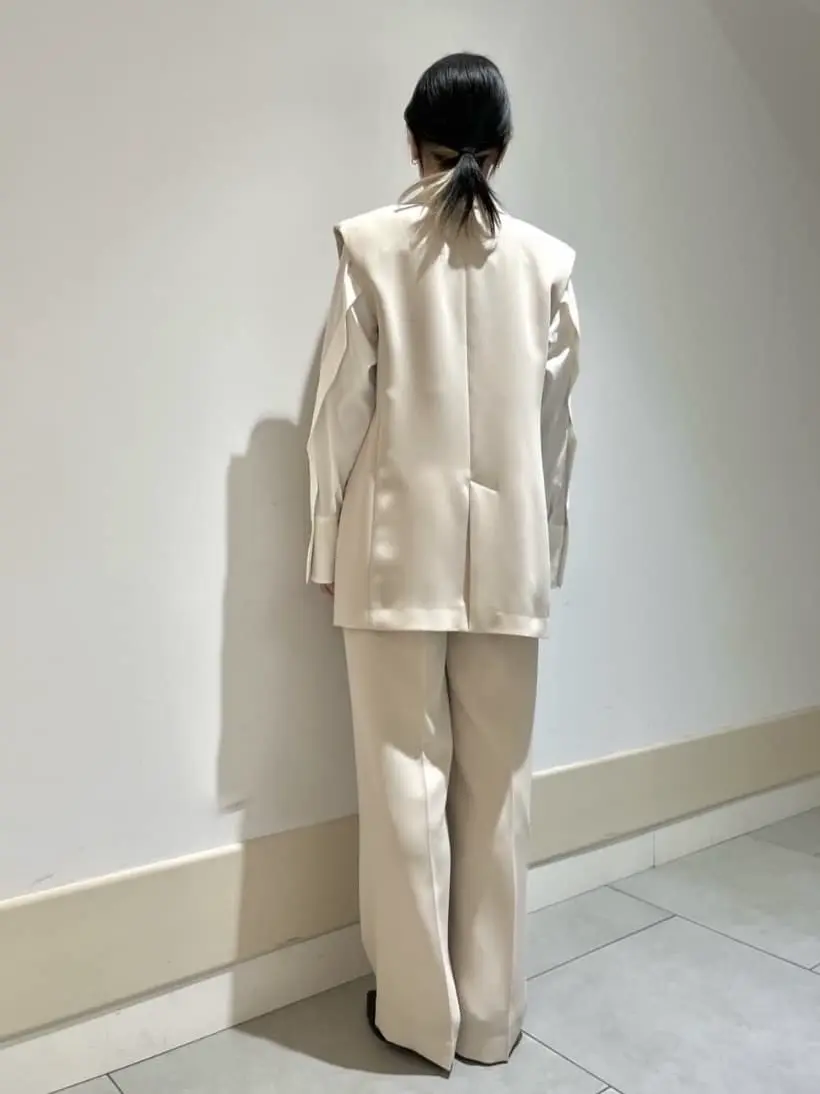 JOSEPH スタッフ コーディネート画像