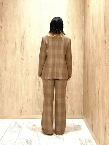 JOSEPH スタッフ コーディネート画像