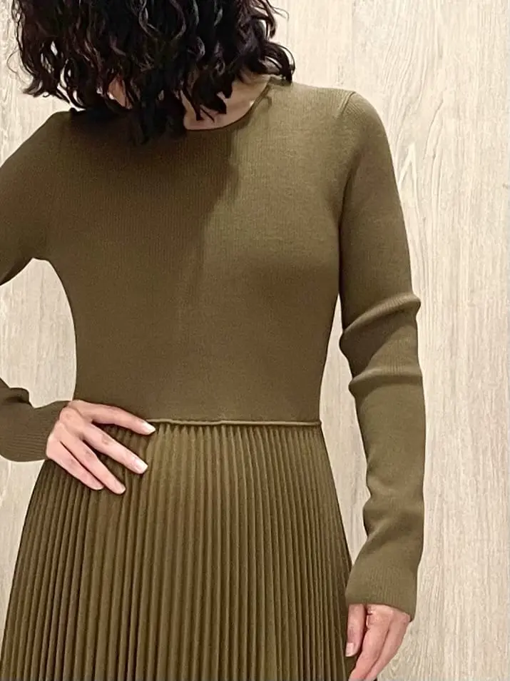 JOSEPH スタッフ コーディネート画像