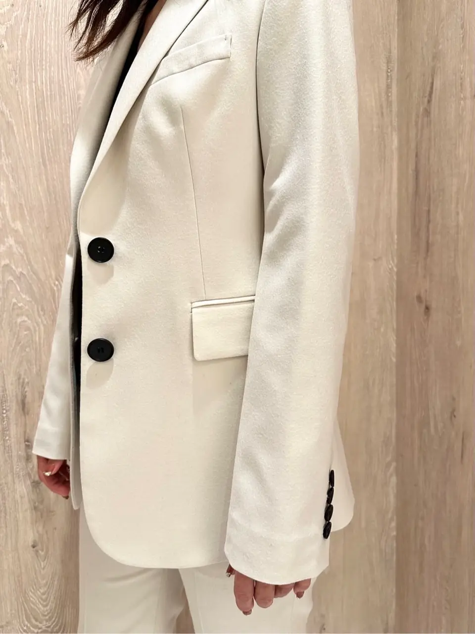 JOSEPH スタッフ コーディネート画像