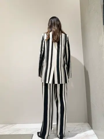 JOSEPH スタッフ コーディネート画像