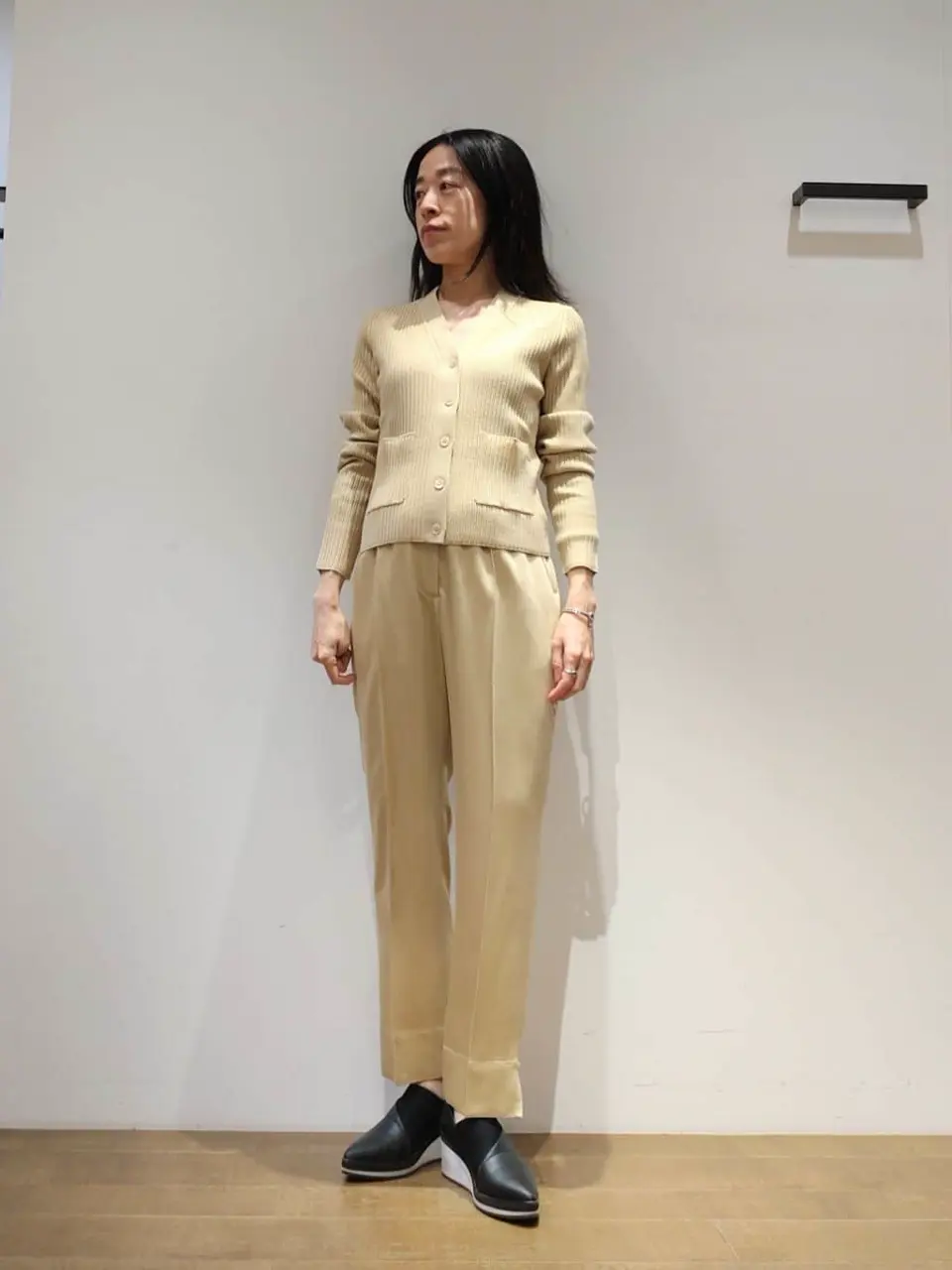 JOSEPH スタッフ コーディネート画像