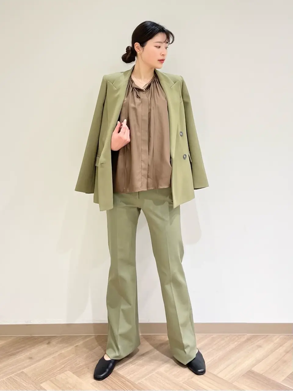 JOSEPH スタッフ コーディネート画像