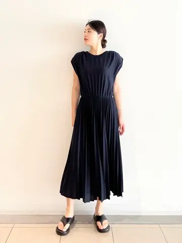 JOSEPH スタッフ コーディネート画像