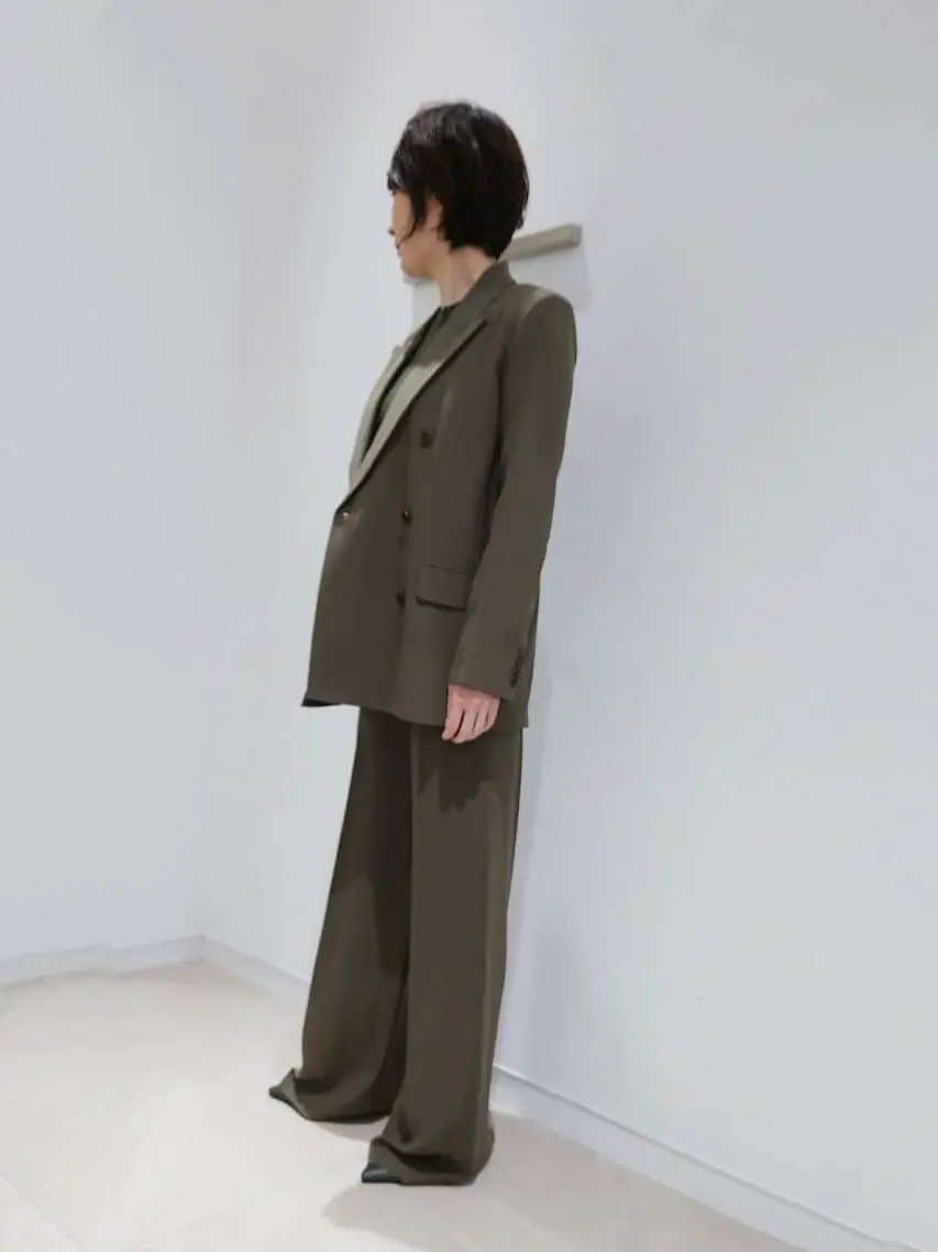 JOSEPH スタッフ コーディネート画像