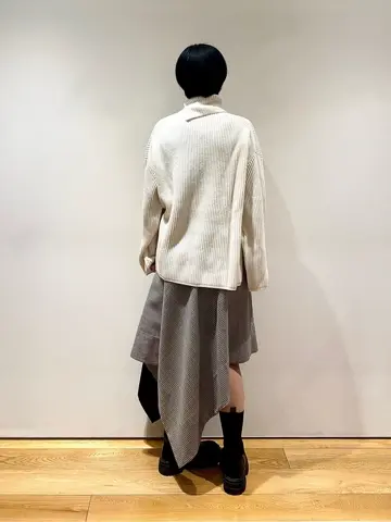 JOSEPH スタッフ コーディネート画像