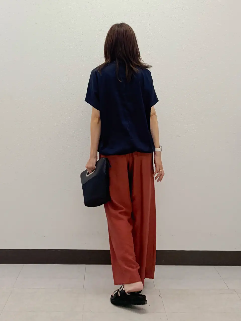 ICB L スタッフ コーディネート画像