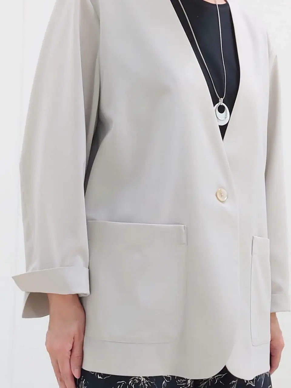 J.PRESS LADIES L スタッフ コーディネート画像