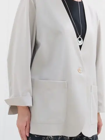 J.PRESS LADIES L スタッフ コーディネート画像