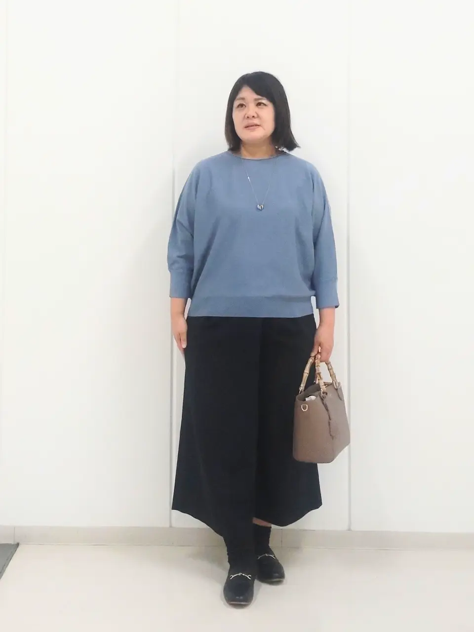 【着用1回】23区大きいサイズ 刺繍Tシャツ（自由区組曲インディヴィicb） 着用1回】23区大きいサイズ 刺繍Tシャツ（自由区組曲