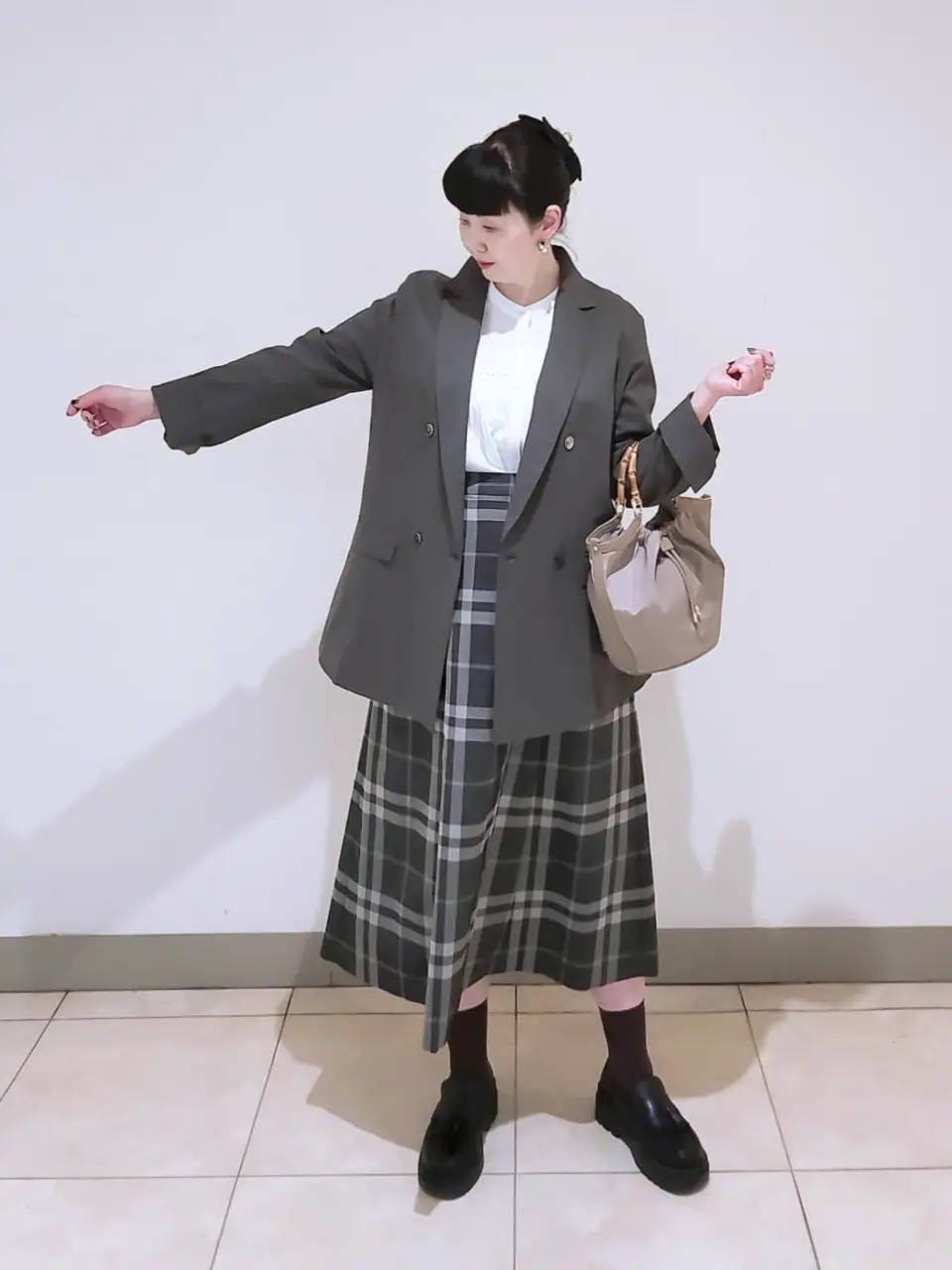 J.PRESS LADIES L スタッフ コーディネート画像