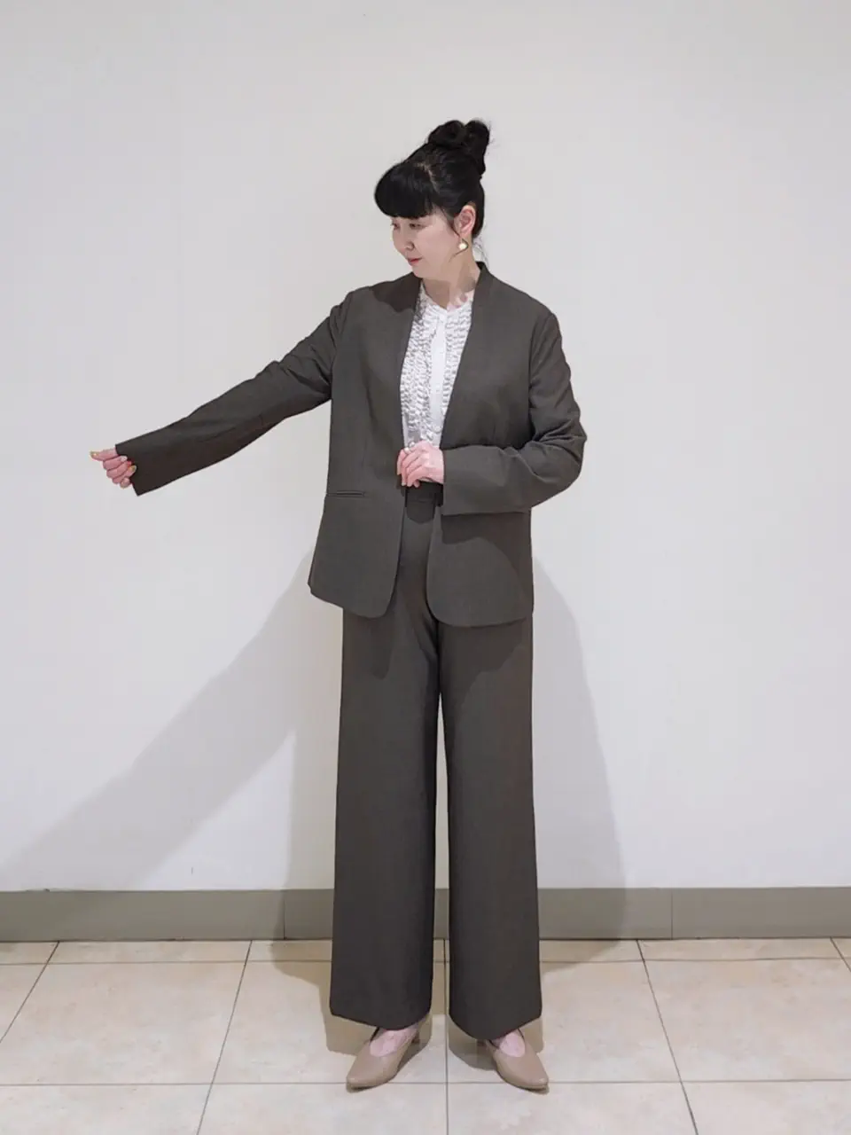 J.PRESS LADIES L スタッフ コーディネート画像