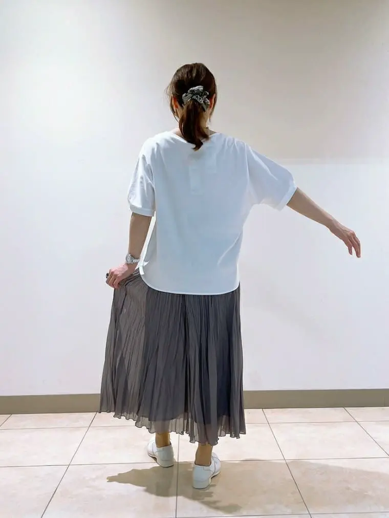 J.PRESS LADIES L スタッフ コーディネート画像