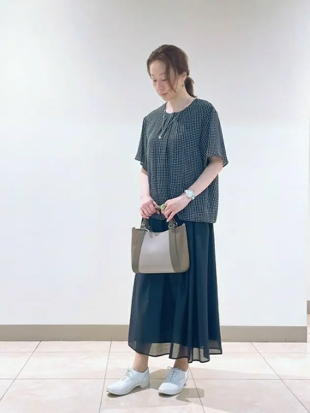 J.PRESS LADIES L スタッフ コーディネート画像